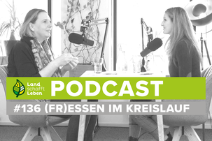 Maria Fanninger und Sabine Grebner im Podcast-Studio von Land schafft Leben | © Land schafft Leben