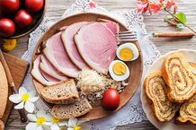 Ideen für den regionalen Osterschmaus mit Eiern und Schinken aus Österreich | © shutterstock