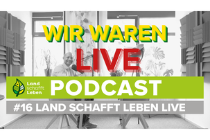 Hannes Royer im Podcast-Studio von Land schafft Leben | © Land schafft Leben