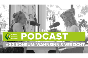 Maria Fanninger und Nunu Kaller im Podcast-Studio von Land schafft Leben | © Land schafft Leben