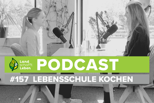 Hannes Royer und Paula Bründl im Podcast-Studio von Land schafft Leben | © Land schafft Leben