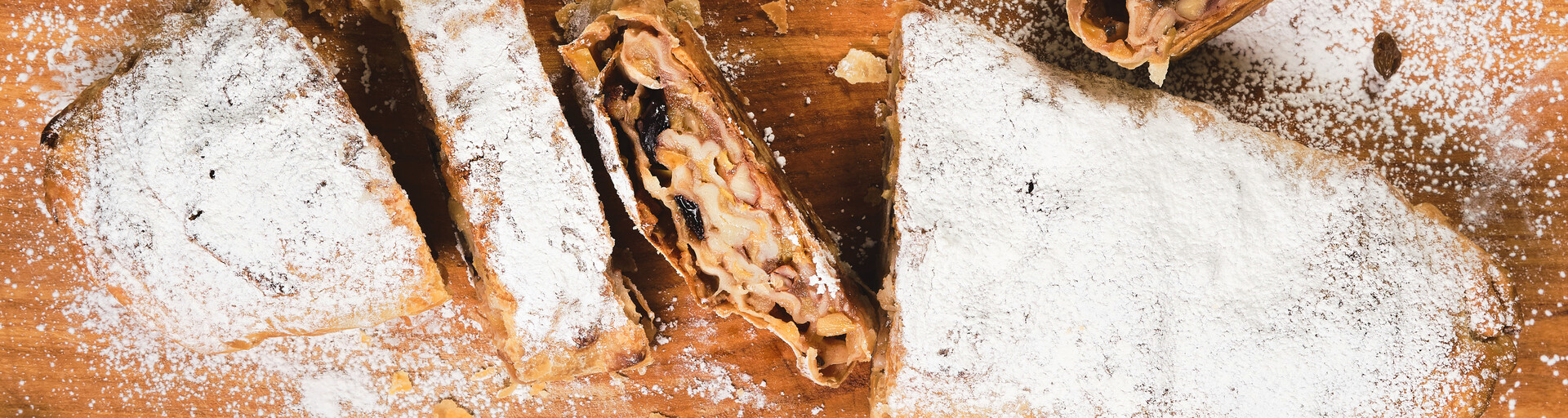 Gezogener Apfelstrudel hat in Österreich Tradition | © magnify