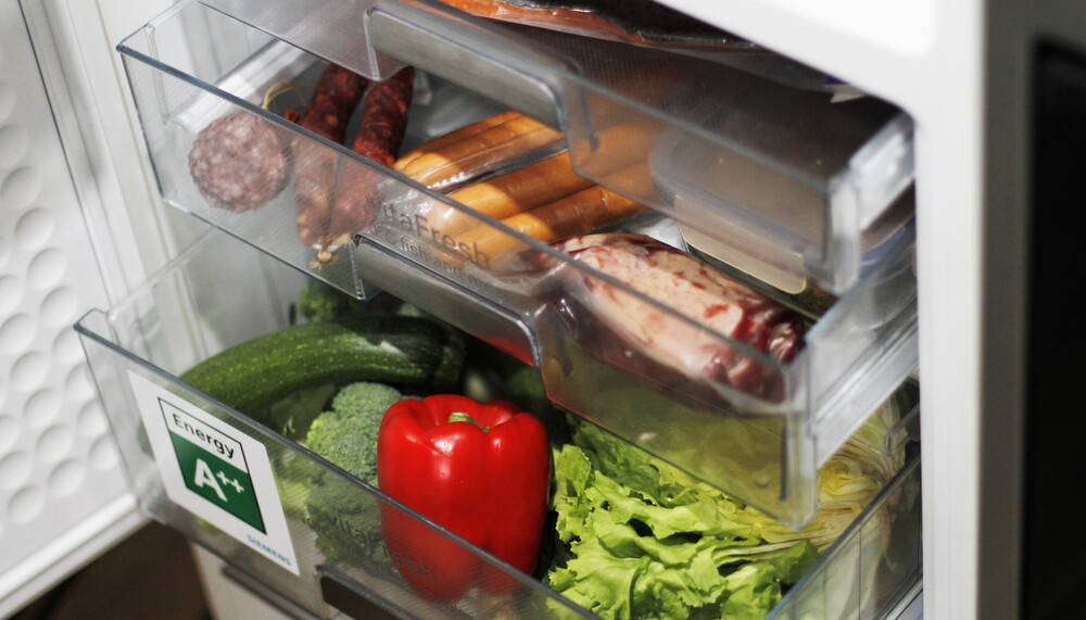 Lebensmittel richtig im Kühlschrank gelagert | © Land schafft Leben